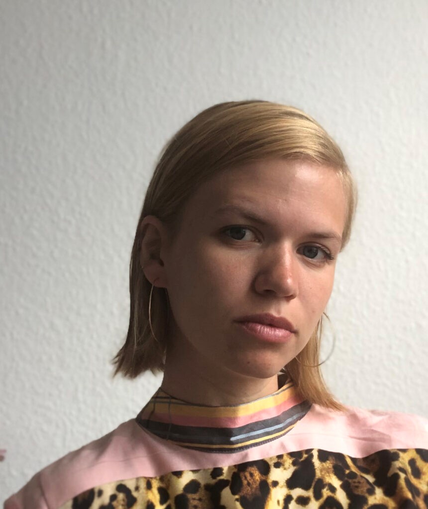 Little Photo 860X1024